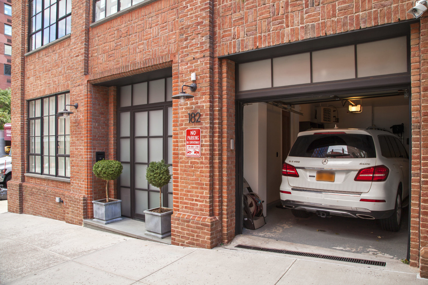 182 E 94th St, Manhattan, NY 10128 - Photo 2 of 4