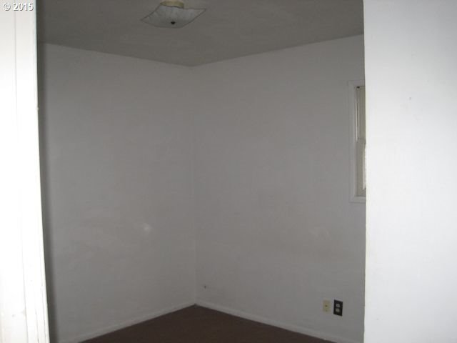904 Chenowith Loop Road The Dalles, OR 97058 - Photo 15 of 24 Gallery Image 15