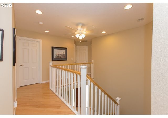 672 Parsons Road Hood River, OR 97031 - Photo 12 of 32 Gallery Image 12