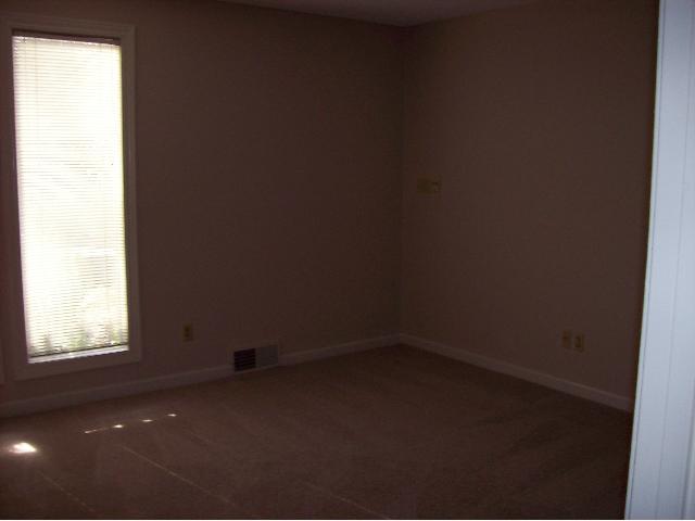 175 Ericson Road Memphis, TN 38018 - Photo 7 of 9 Downstairs bedroom!