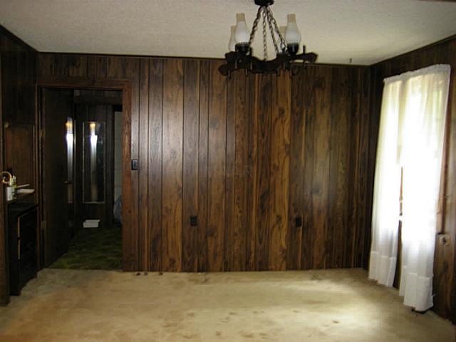 2140 Harrell Road Arlington, TN 38002 - Photo 3 of 22 Dining room off the kitchen & open to the great room & living room.