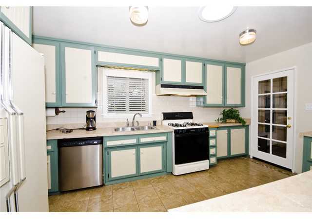 12529 Glen Oak Road Poway, CA 92064 - Photo 3 of 25 Gallery Image 3