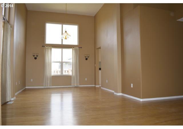 15951 Northwest Rondos Drive Portland, OR 97229 - Photo 4 of 16 Gallery Image 4