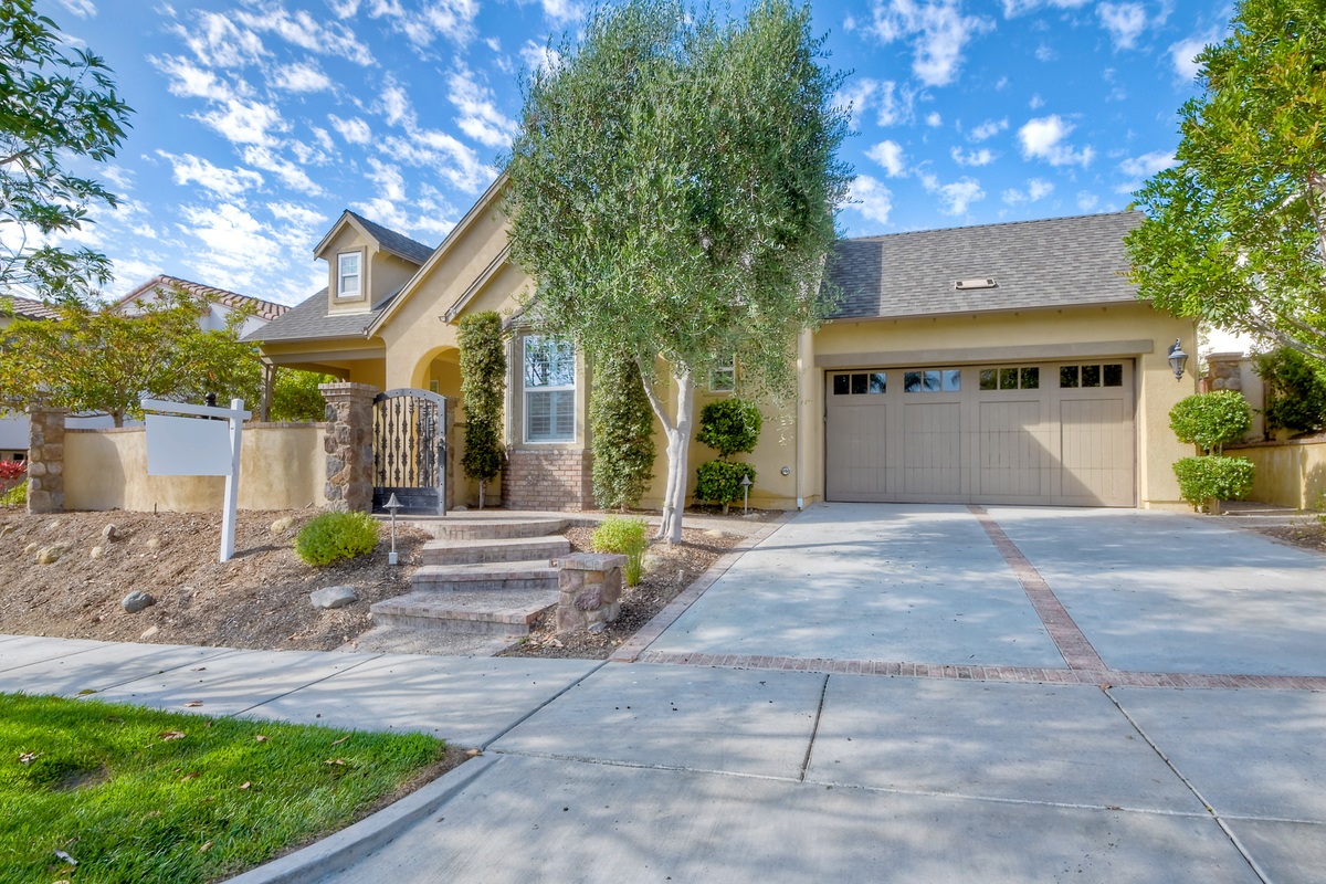 2566 Discovery Road Carlsbad, CA 92009 - Photo 20 of 25 Gallery Image 20