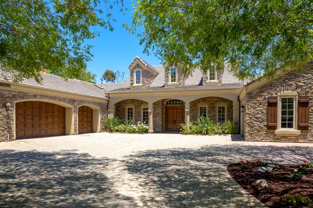 15195 Saddlebrook Lane Poway, CA 92064 - Photo 2 of 25