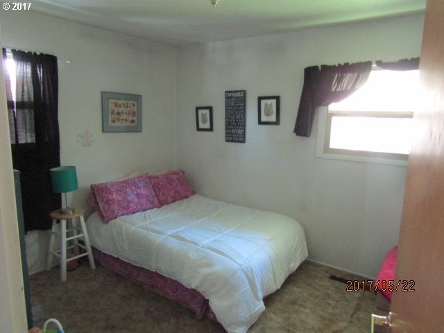 728 Northwest 6th Street Pendleton, OR 97801 - Photo 5 of 12 Gallery Image 5