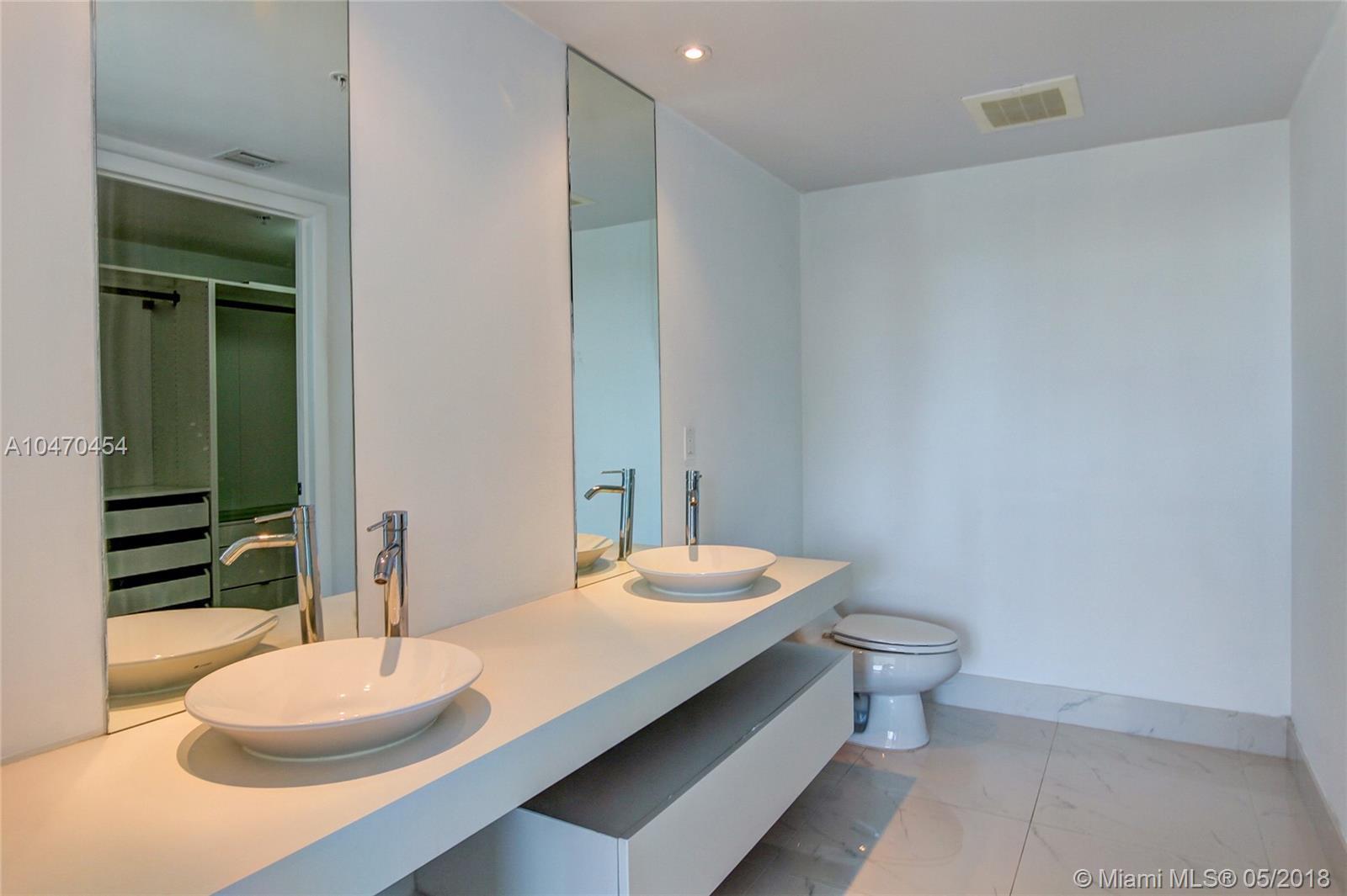 92 Southwest 3rd Street, Unit 4802 Miami, FL 33130 - Photo 6 of 12