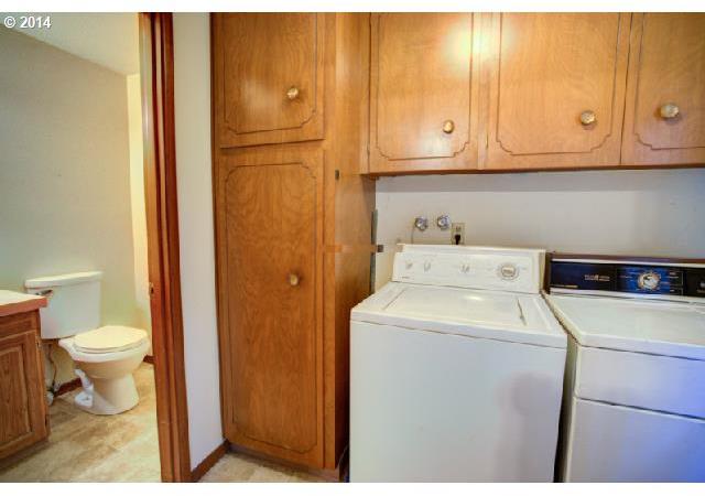 4005 Fisher Road Northeast Salem, OR 97305 - Photo 9 of 16 Gallery Image 9
