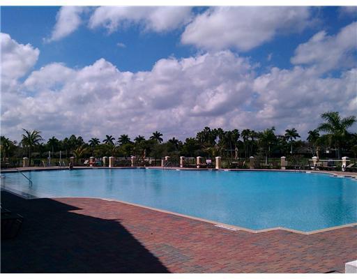 9155 Southwest 227th Street, Unit 1 Cutler Bay, FL 33190 - Photo 16 of 16