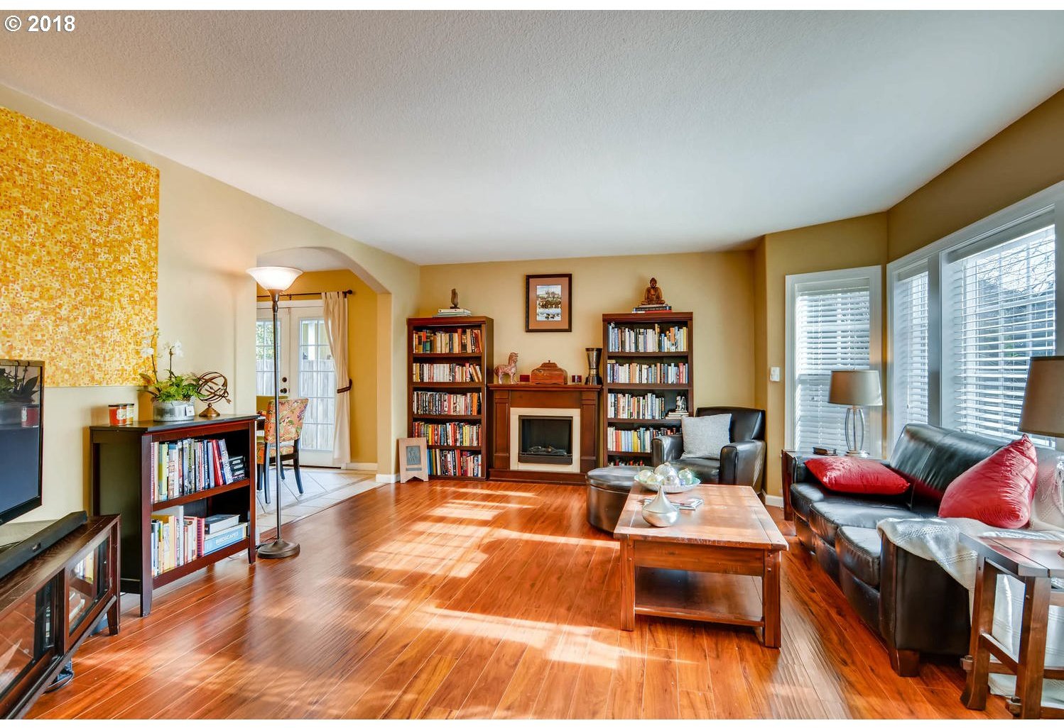 3643 Southwest Logan Street Portland, OR 97219 - Photo 6 of 28 Gallery Image 6