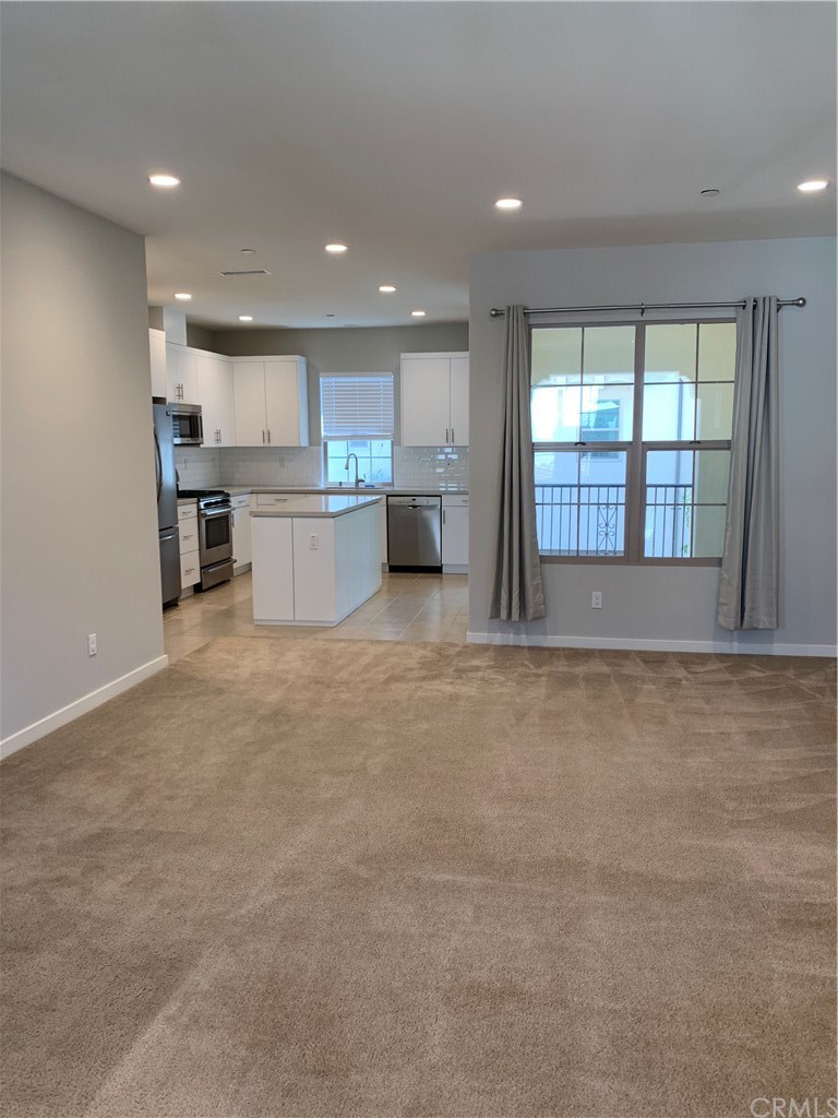 124 Tubeflower Irvine, CA 92618 - Photo 16 of 22