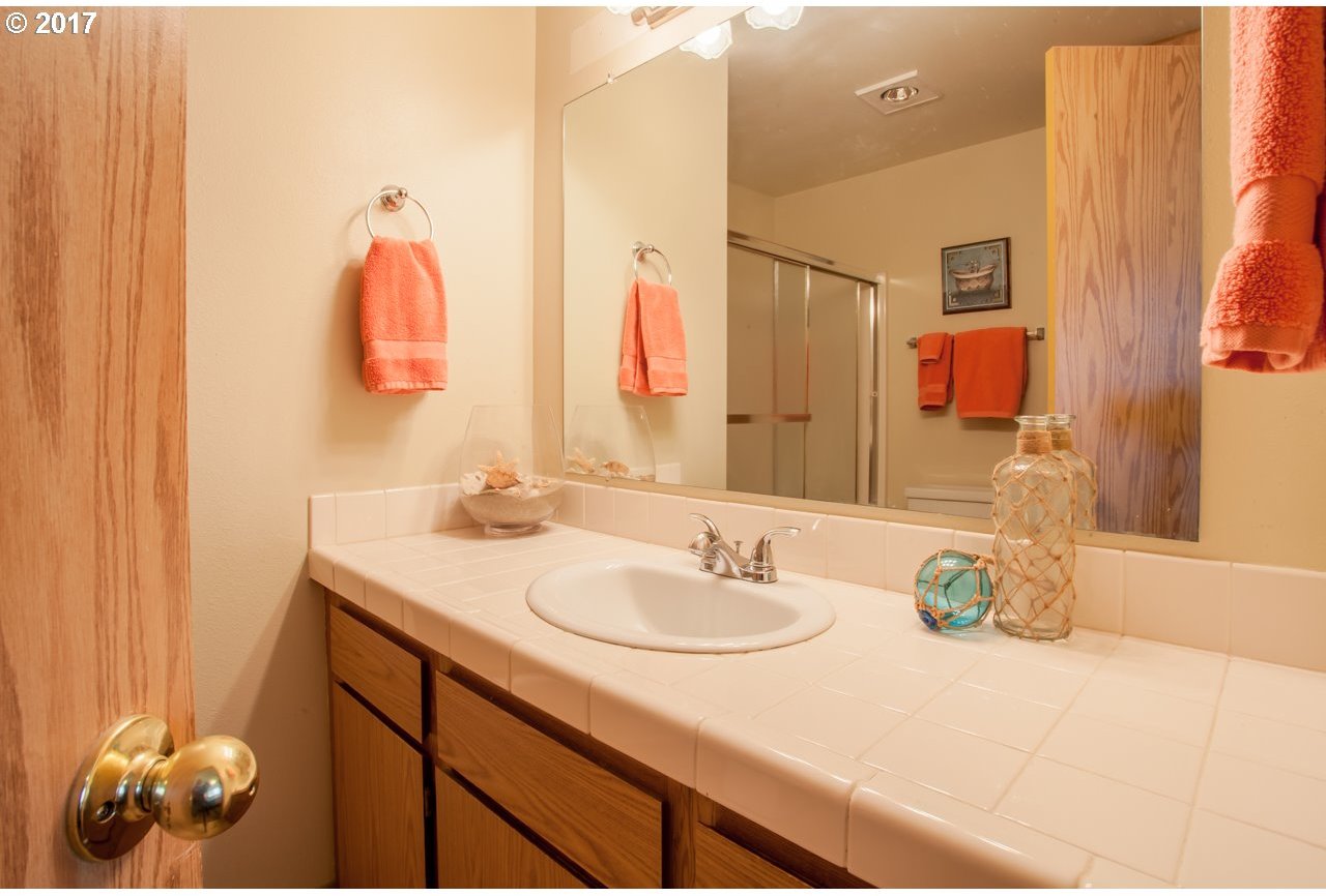 3730 Bell Road Northeast Salem, OR 97301 - Photo 15 of 22 Gallery Image 15