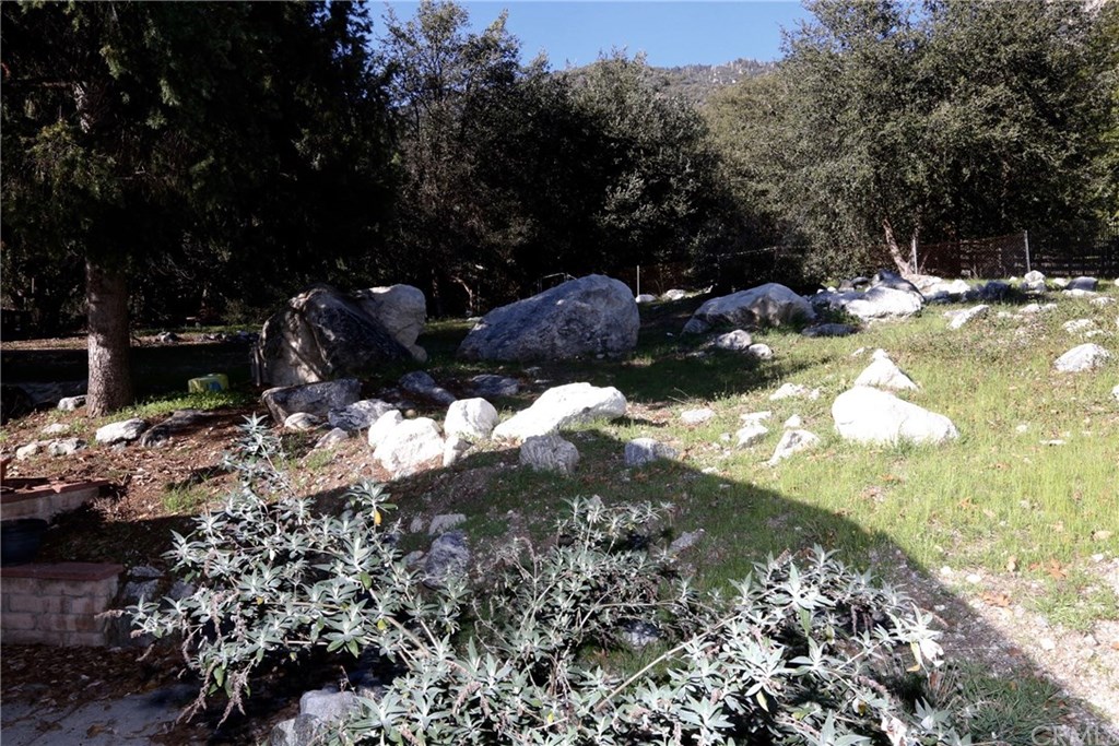 39804 Pine Bench Road Oak Glen, CA 92399 - Photo 15 of 26