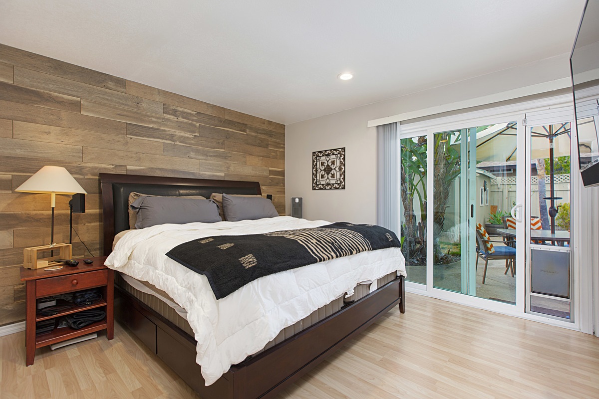 13426 Racquet Court Poway, CA 92064 - Photo 11 of 24 Custom accent wall!