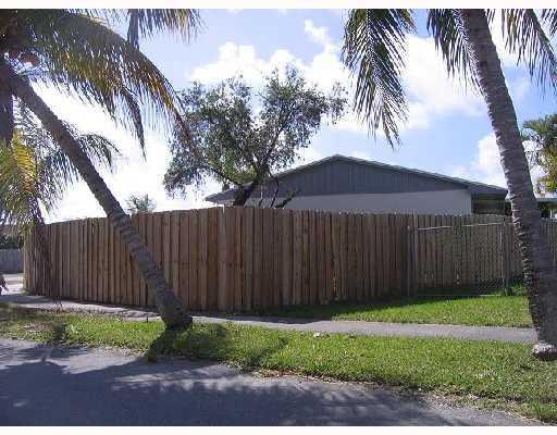 20100 Southwest 90th Ave Road Miami, FL 33189 - Photo 3 of 15 Gallery Image 3