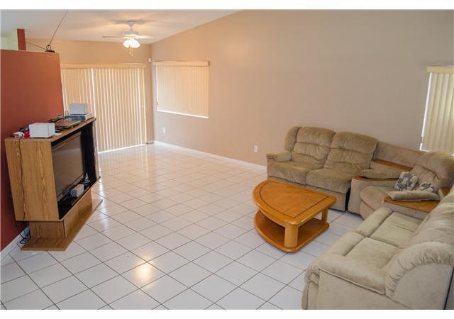 15770 Southwest 74th Street Miami, FL 33193 - Photo 4 of 21