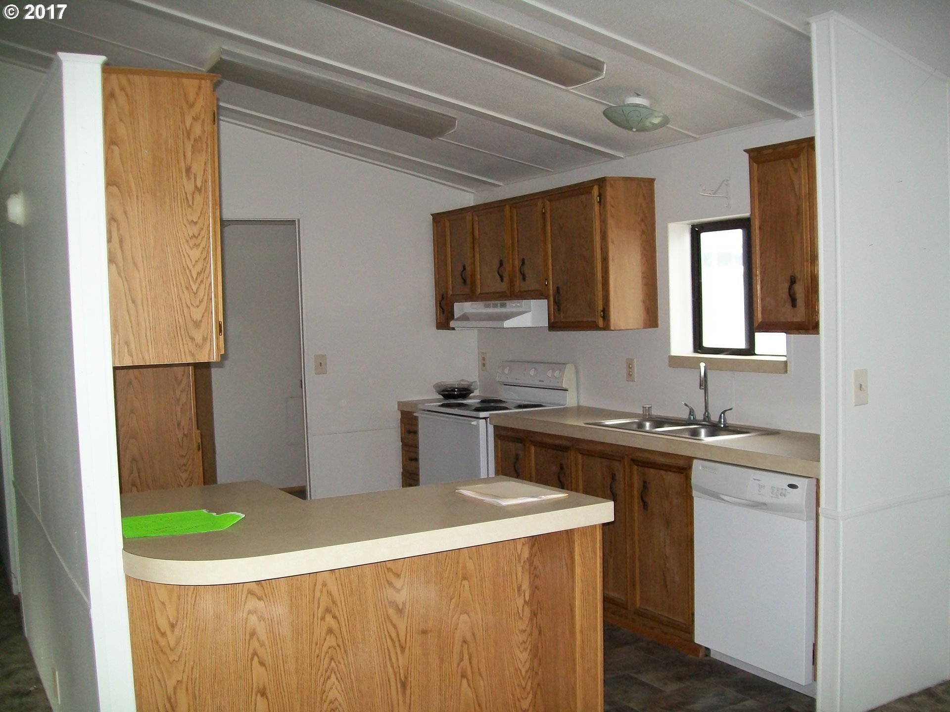 220 Estate Loop Winston, OR 97496 - Photo 5 of 14 Gallery Image 5