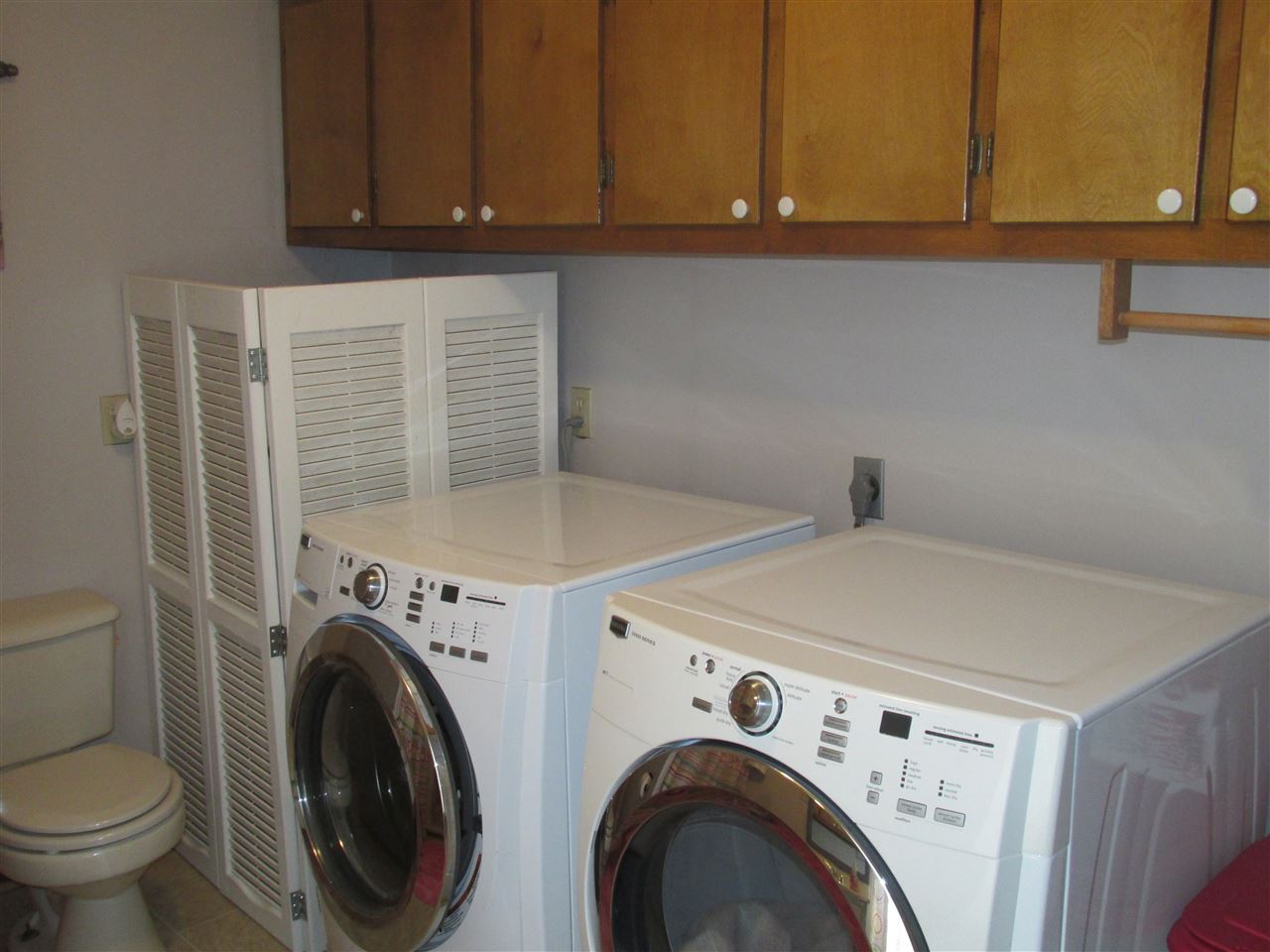 4924 Holly Grove Road Brighton, TN 38011 - Photo 23 of 25 Another view of the laundry area. Hot water heater is behind the screen.
