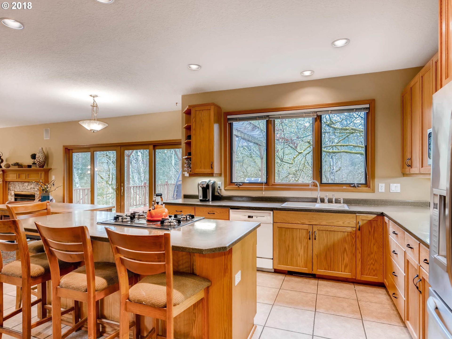 28585 Southwest Cascade Loop Wilsonville, OR 97070 - Photo 7 of 27 Gallery Image 7