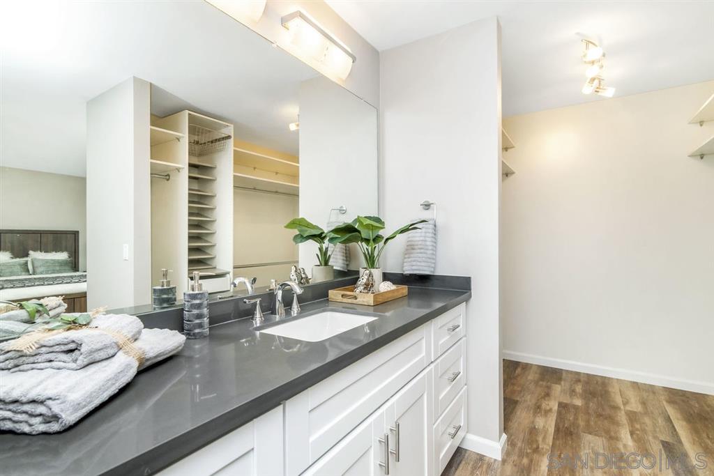 18027 Cotorro Road San Diego, CA 92128 - Photo 18 of 25