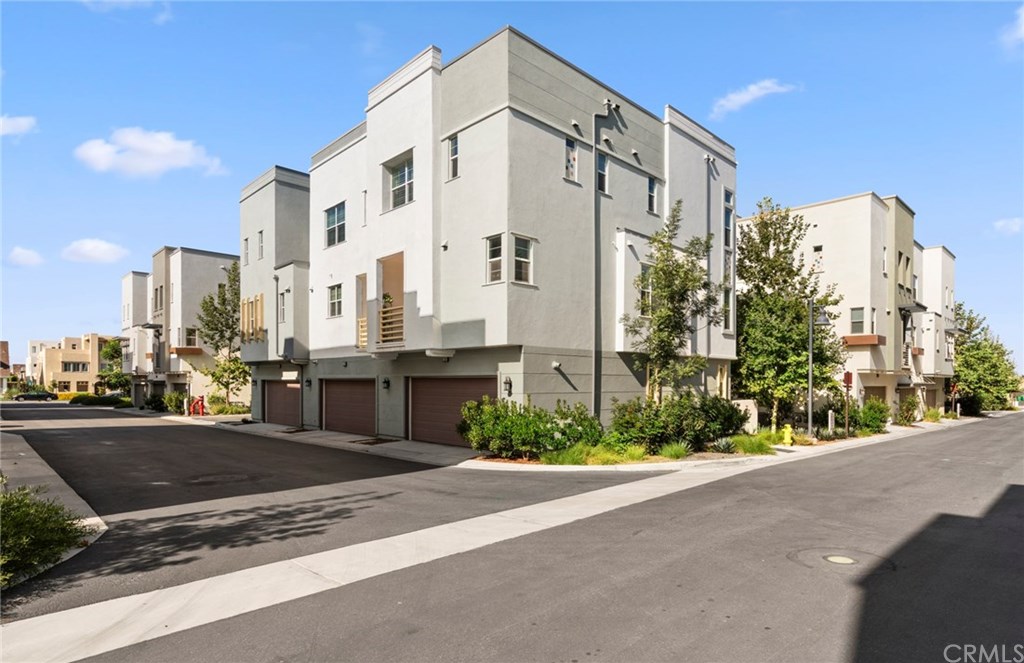 130 Acamar Irvine, CA 92618 - Photo 16 of 30