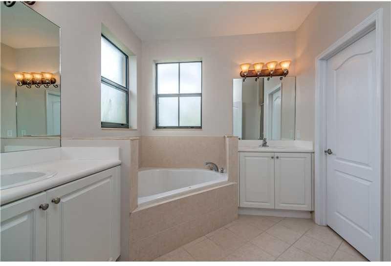 11255 Southwest 238th Street, Unit 11255 Homestead, FL 33032 - Photo 8 of 33