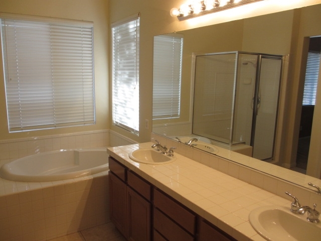 702 Inverlochy Drive Fallbrook, CA 92028 - Photo 15 of 19 Gallery Image 15