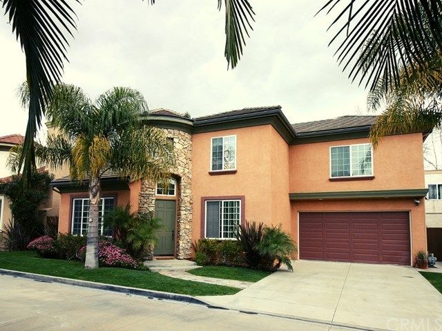 $935,000 | 2561 Santa Ana Avenue, Costa Mesa, CA 92627