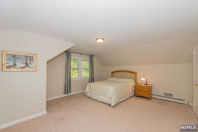 27 Rutland Road Glen Rock, NJ 07452 - Photo 13 of 21