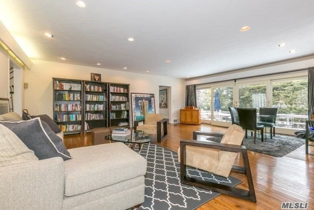 4 Larch Drive Great Neck, NY 11021 - Photo 3 of 20