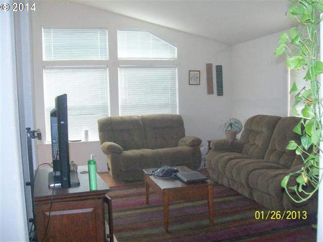 6776 West Side Road Cave Junction, OR 97523 - Photo 6 of 10 Gallery Image 6
