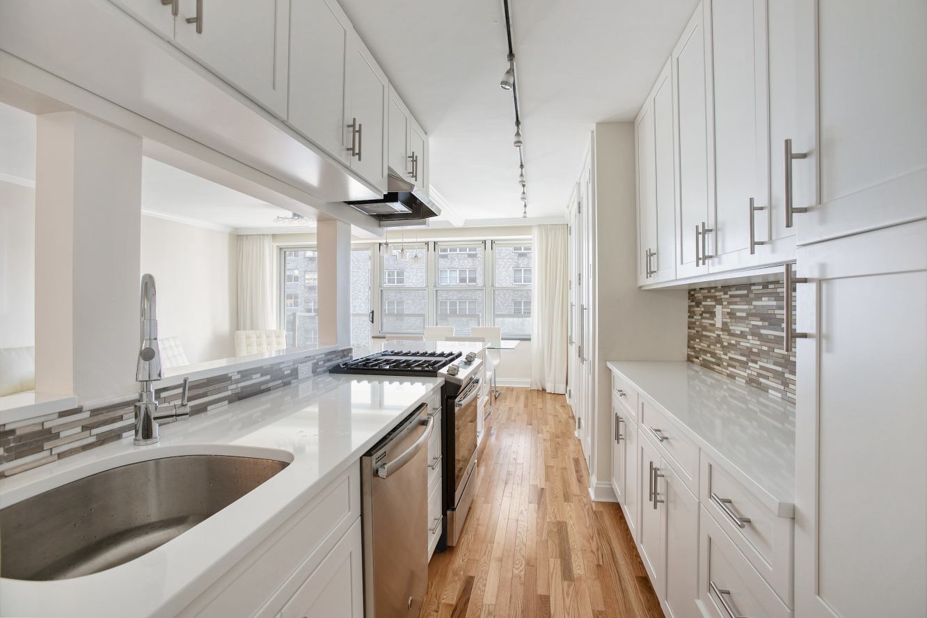 363 East 76th Street, Unit 6F Manhattan, NY 10021 - Photo 2 of 8