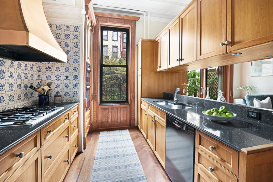 548 2nd Street Brooklyn, NY 11215 - Photo 4 of 15