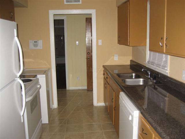 976 Wilbec Road Memphis, TN 38117 - Photo 5 of 9