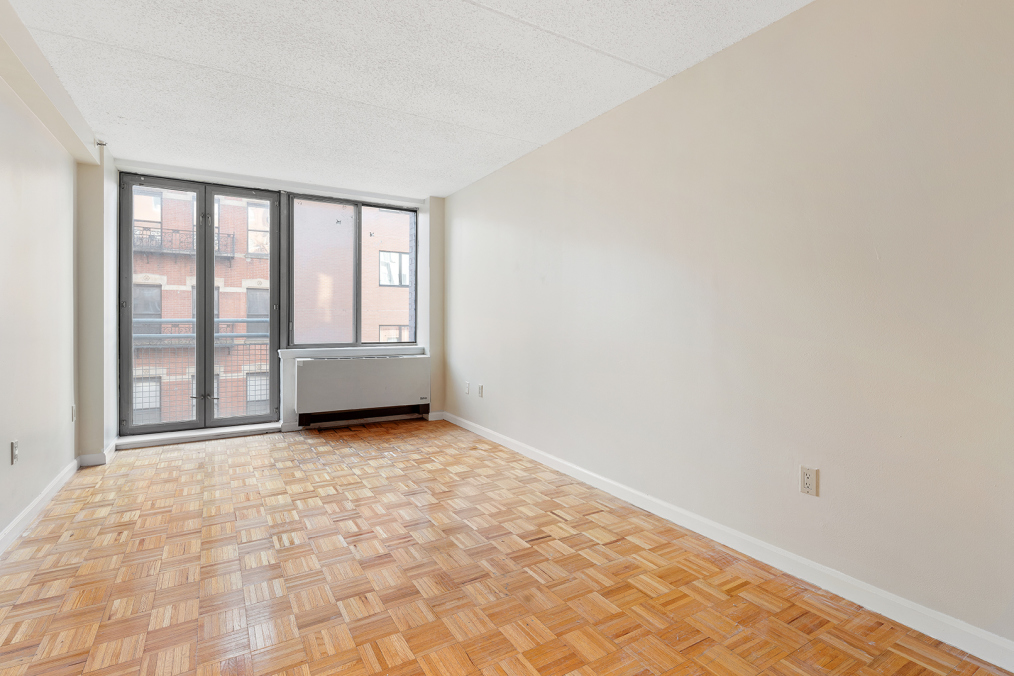 165 Eldridge Street, Unit 5B Manhattan, NY 10002 - Photo 2 of 7