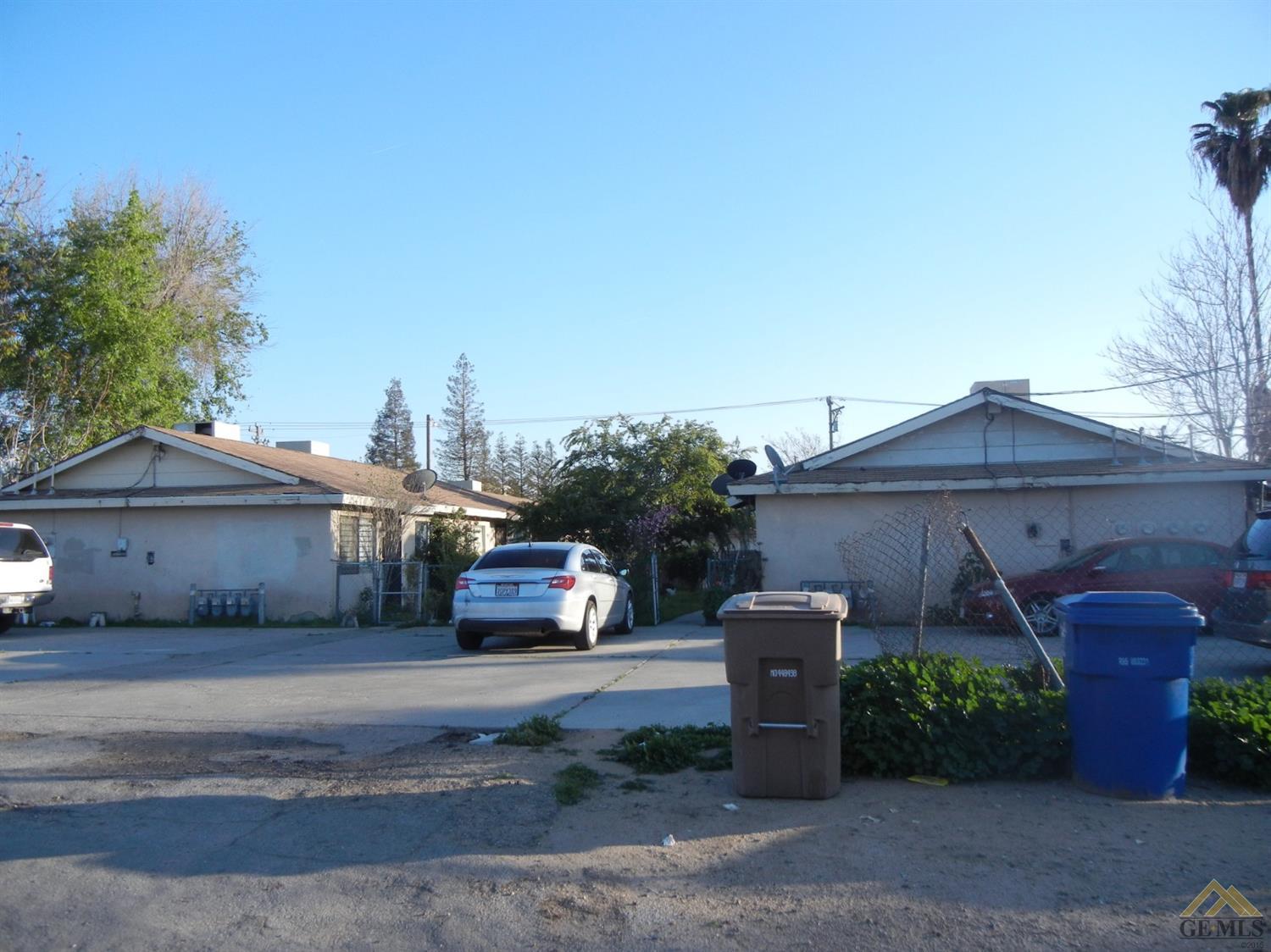 916 Bernard Street Bakersfield, CA 93305 - Photo 5 of 5