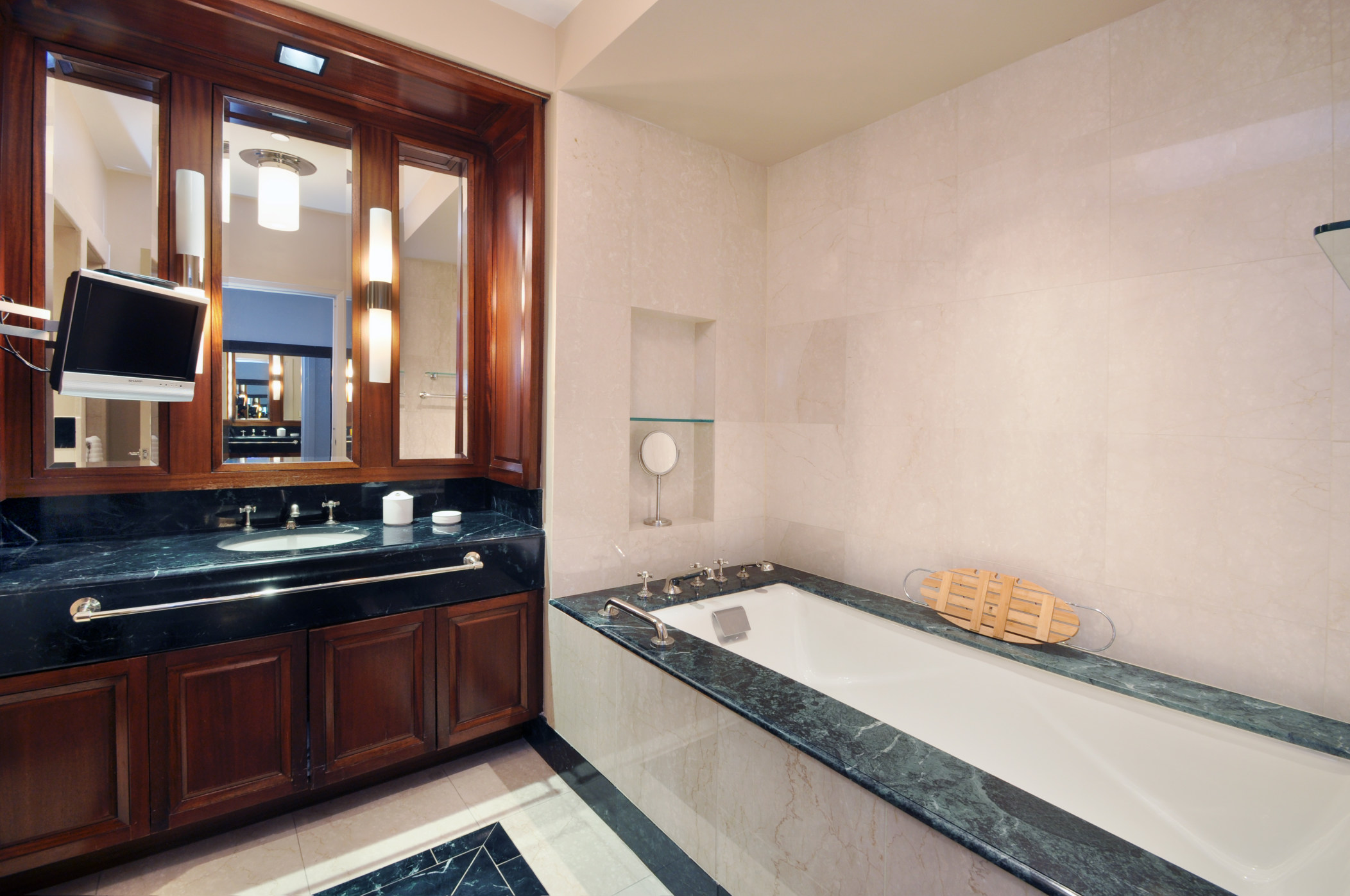 55 Wall Street, Unit 838 Manhattan, NY 10005 - Photo 4 of 5