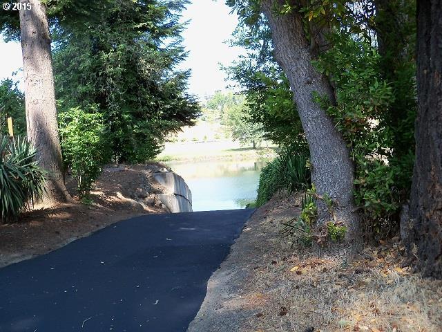 928 Page Road Winchester, OR 97495 - Photo 5 of 16 Gallery Image 5