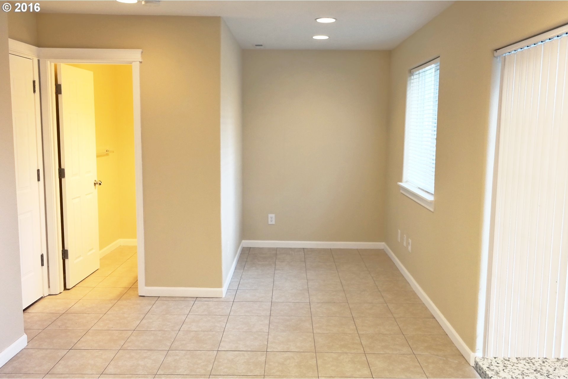12615 Southeast Foster Road Portland, OR 97236 - Photo 7 of 11