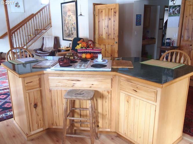 81080 Shadybrook Road Tygh Valley, OR 97063 - Photo 3 of 32 Gallery Image 3
