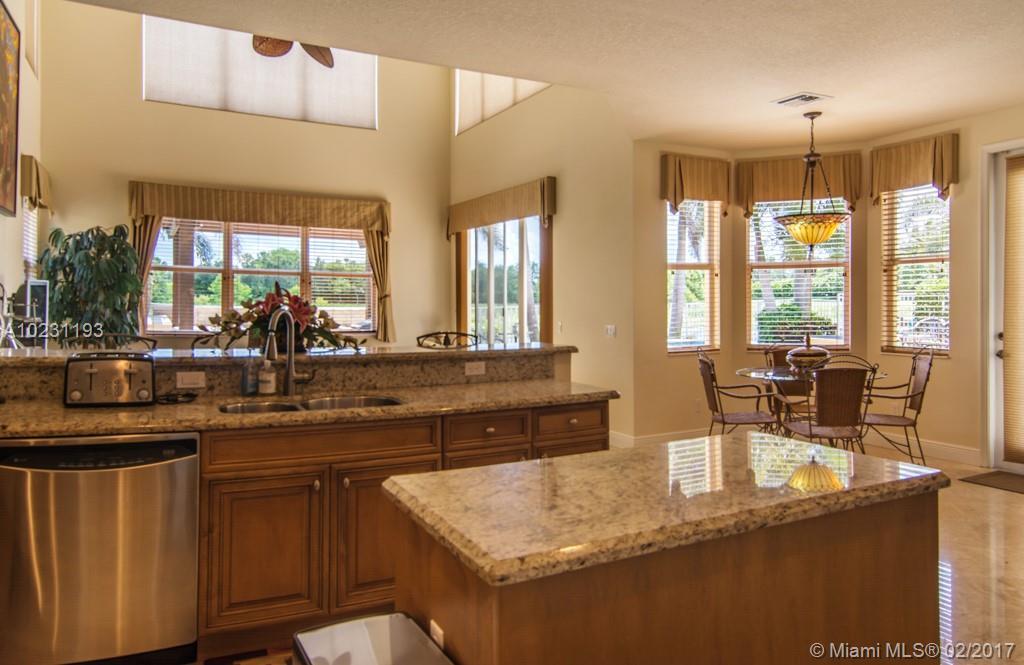 9946 Vía Bernini Lake Worth, FL 33467 - Photo 19 of 35