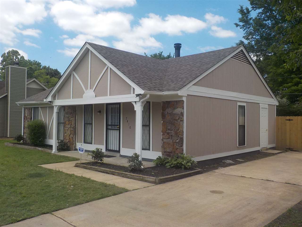 7410 Country Side Road Memphis, TN 38133 - Photo 2 of 12 Gallery Image 2