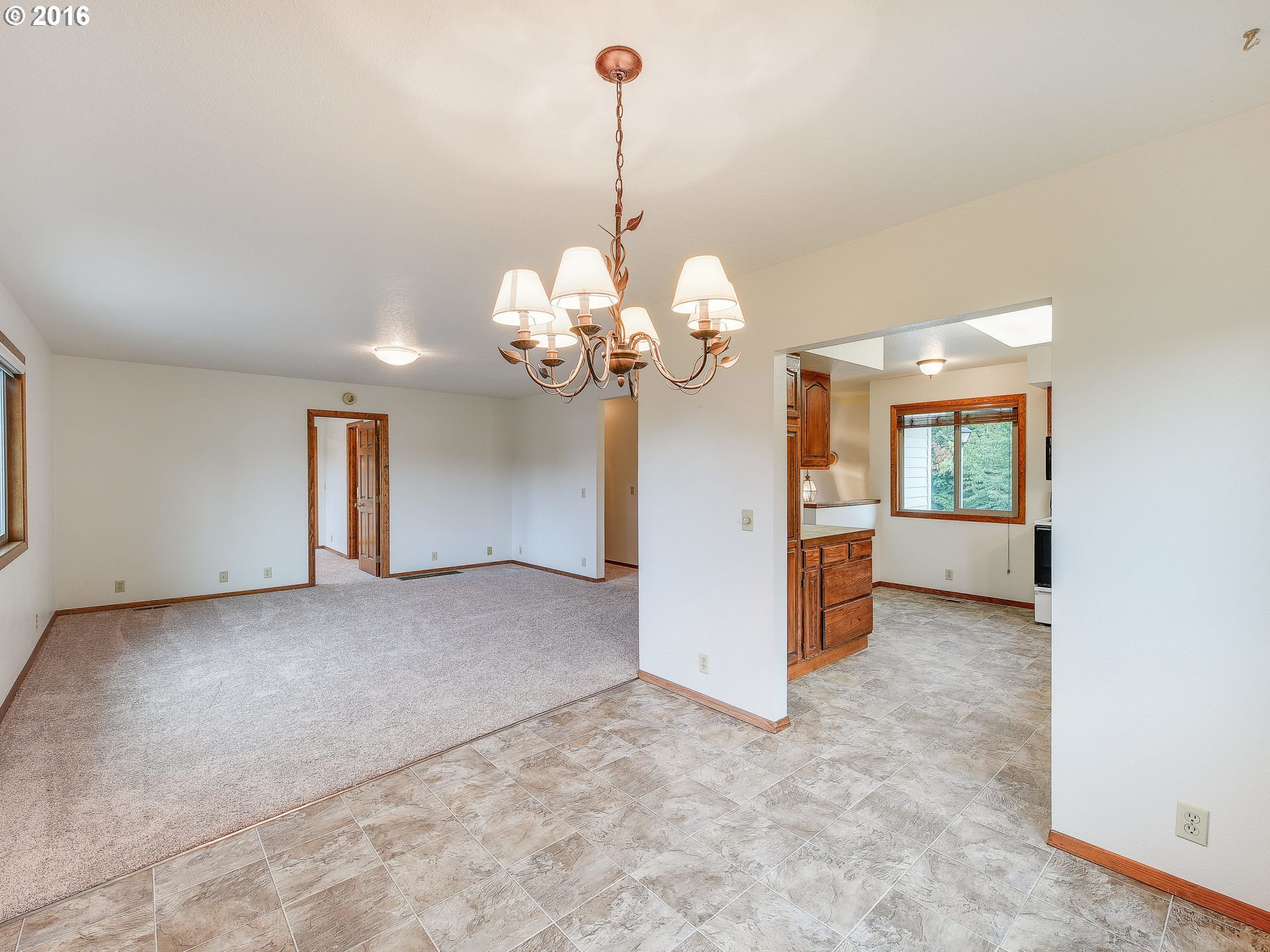 7215 Southeast Altman Road Gresham, OR 97080 - Photo 8 of 32