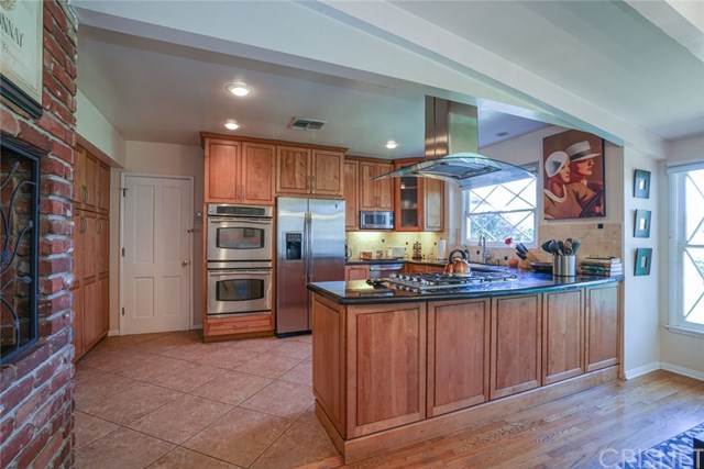 14026 Chandler Boulevard Sherman Oaks, CA 91401 - Photo 8 of 36