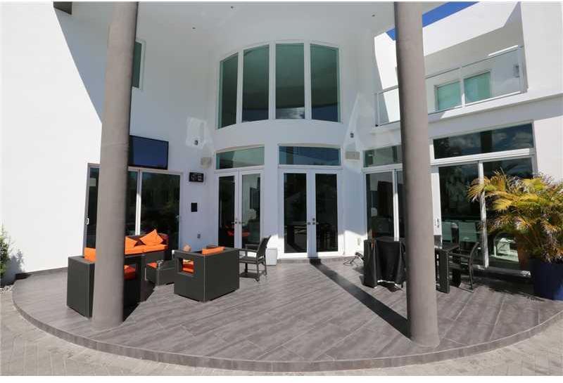 8740 Southwest 109th Street Miami, FL 33176 - Photo 18 of 25