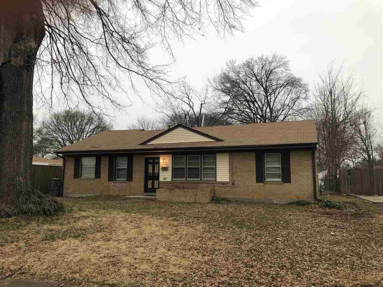 4370 Daytona Road Memphis, TN 38108 - Photo 1 of 18 3 bdrm, 1-1/2 bath brick home with no carpet. Hardwood floors refinished, kitchen and bathroom updated. Windows reglazed. Lots of cabinets and counter space.