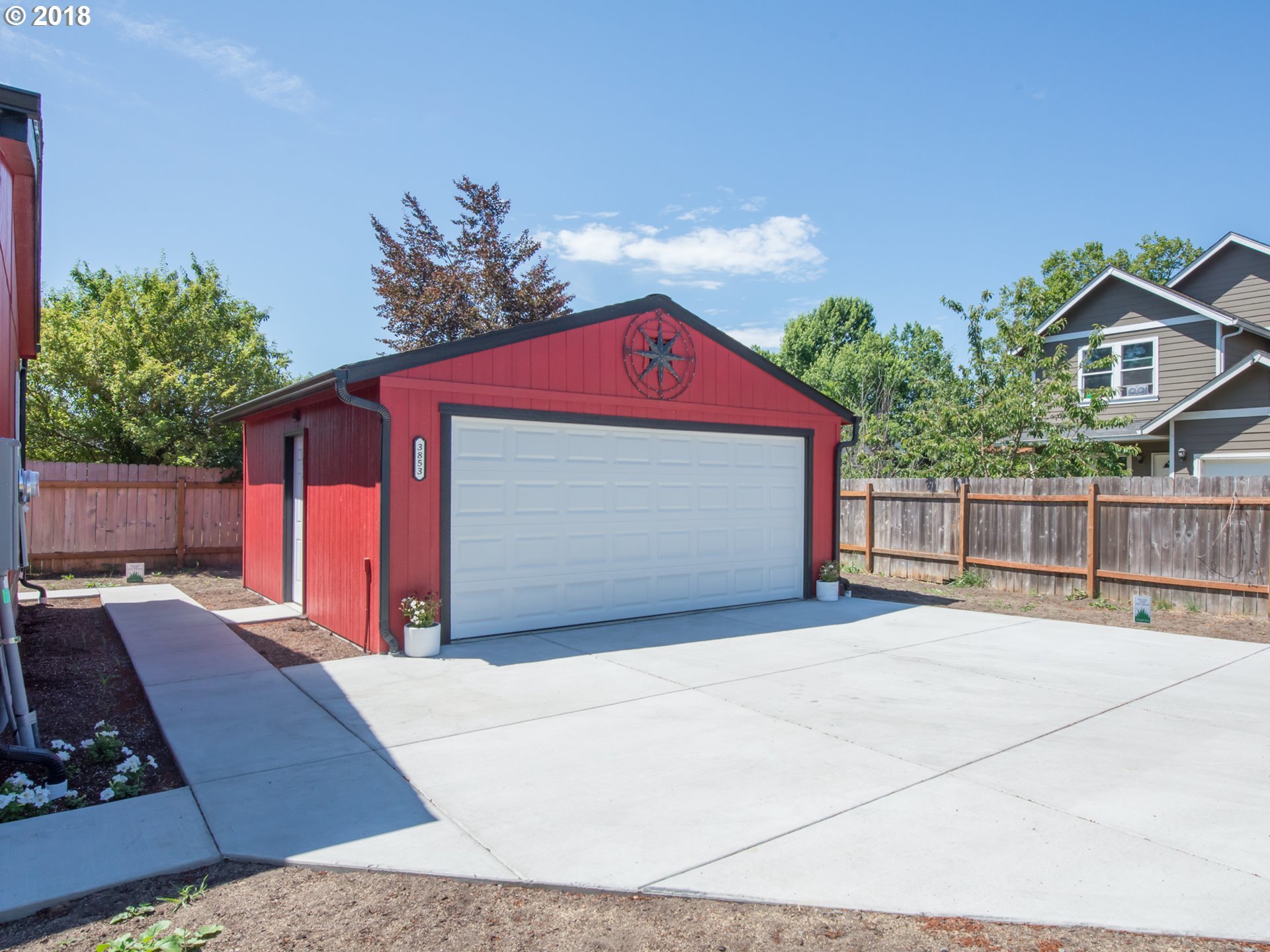 3853 E Street Springfield, OR 97478 - Photo 1 of 25