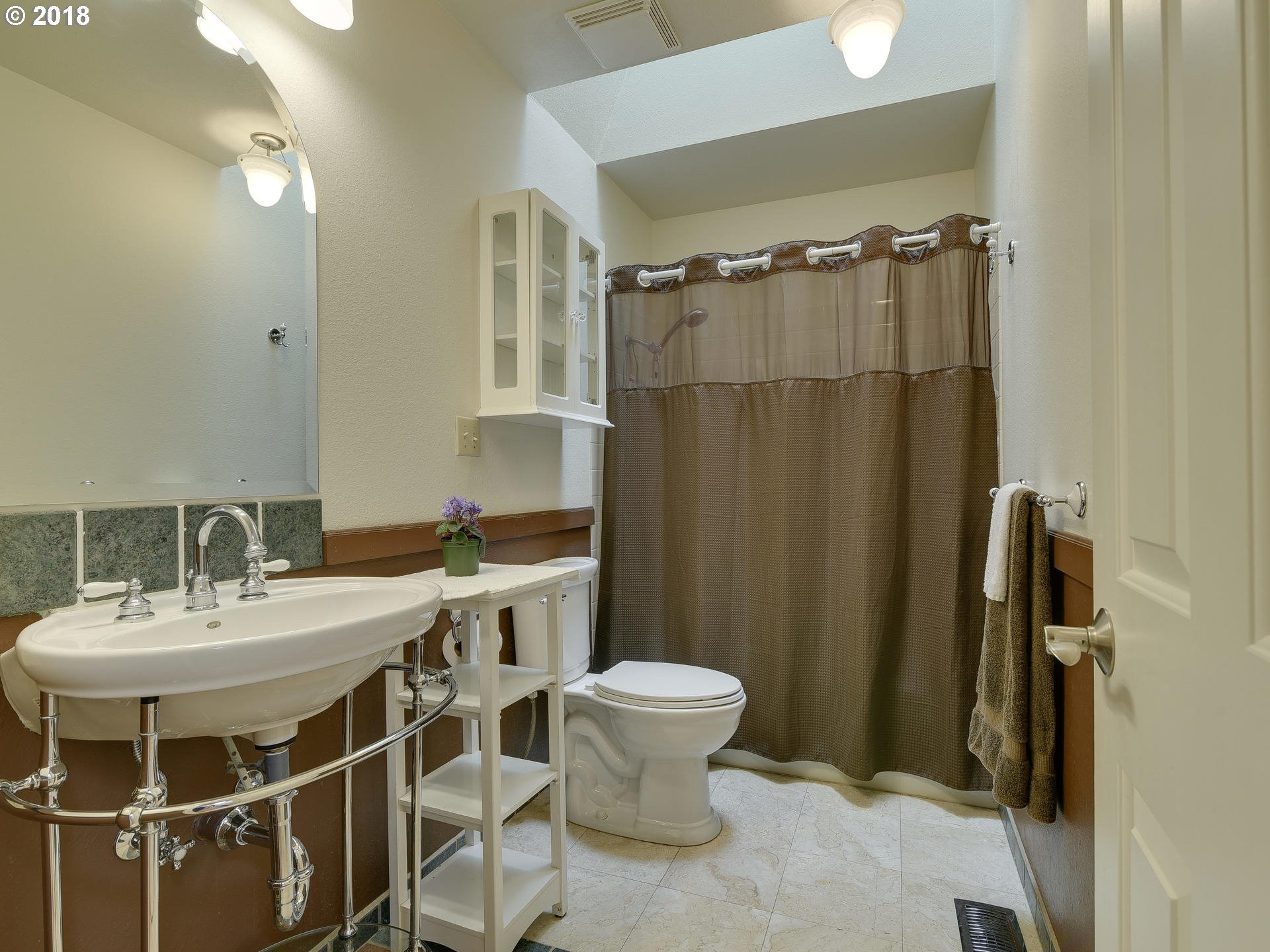 8750 Southwest Sorrento Road Beaverton, OR 97008 - Photo 25 of 32 Gallery Image 25