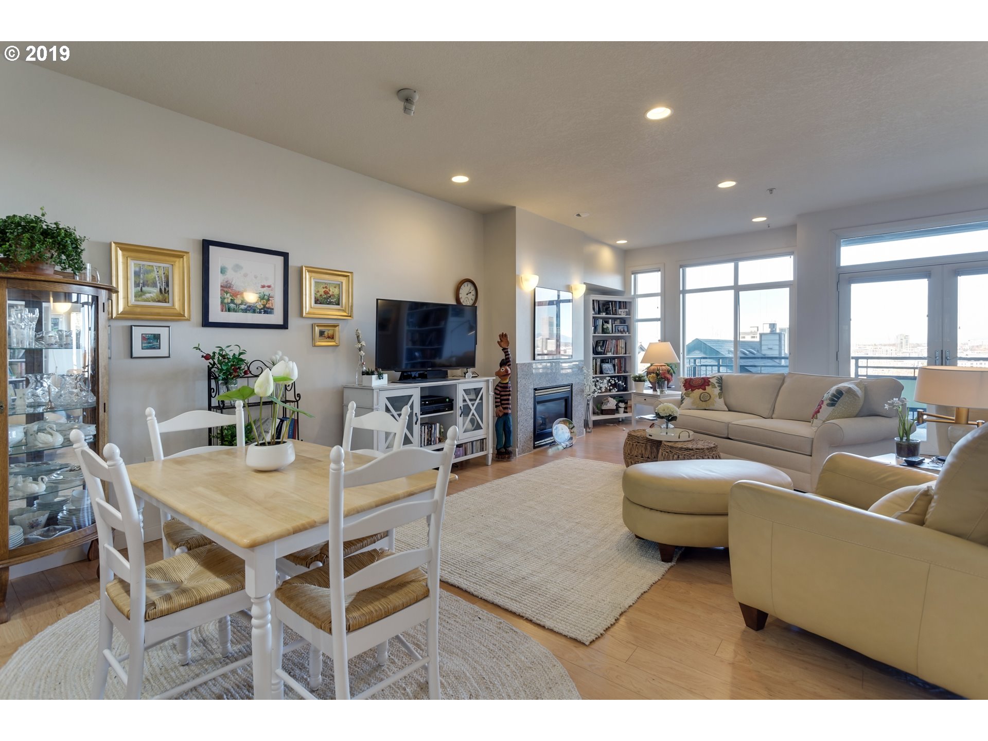 1815 Southwest 16th Avenue, Unit 203 Portland, OR 97201 - Photo 5 of 28 Gallery Image 5