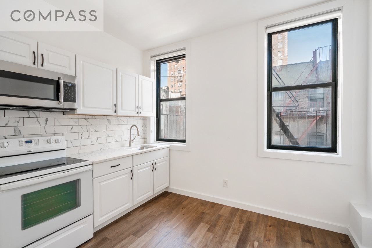 239 West 105th Street, Unit 8 Manhattan, NY 10025 - Photo 2 of 9